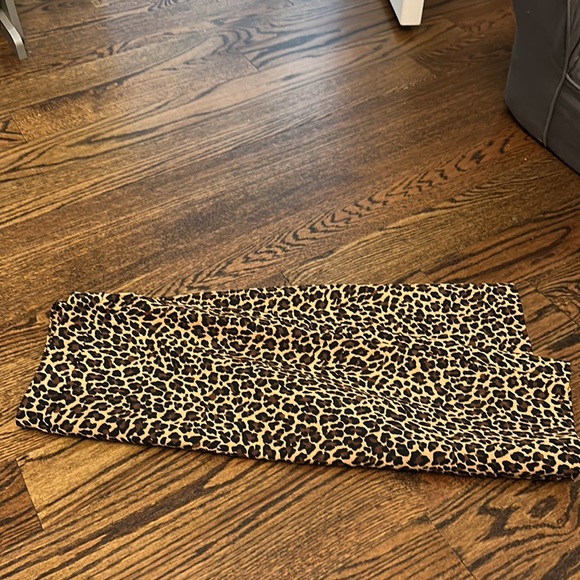 Jcrew Cheetah Print Pencil skirt - Picture 5 of 6